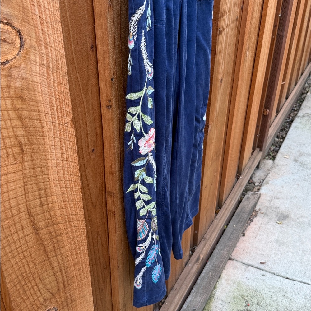 Johnny Was fun embroidered trousers - Picture 5 of 6